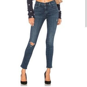 J Brand Women’s Mid Rise Skinny Swift Destruct Jeans, size 29